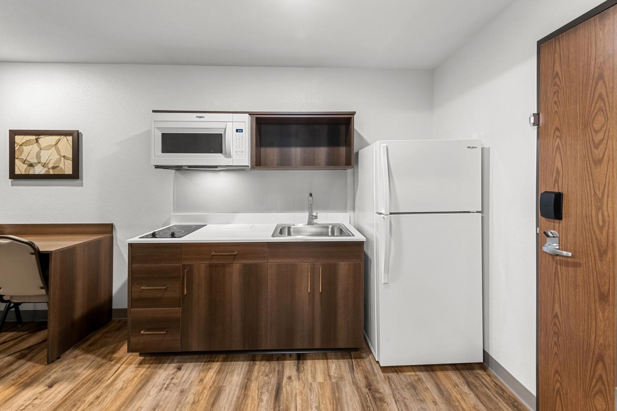 Woodspring Suites Kansas City Airport 外观 照片