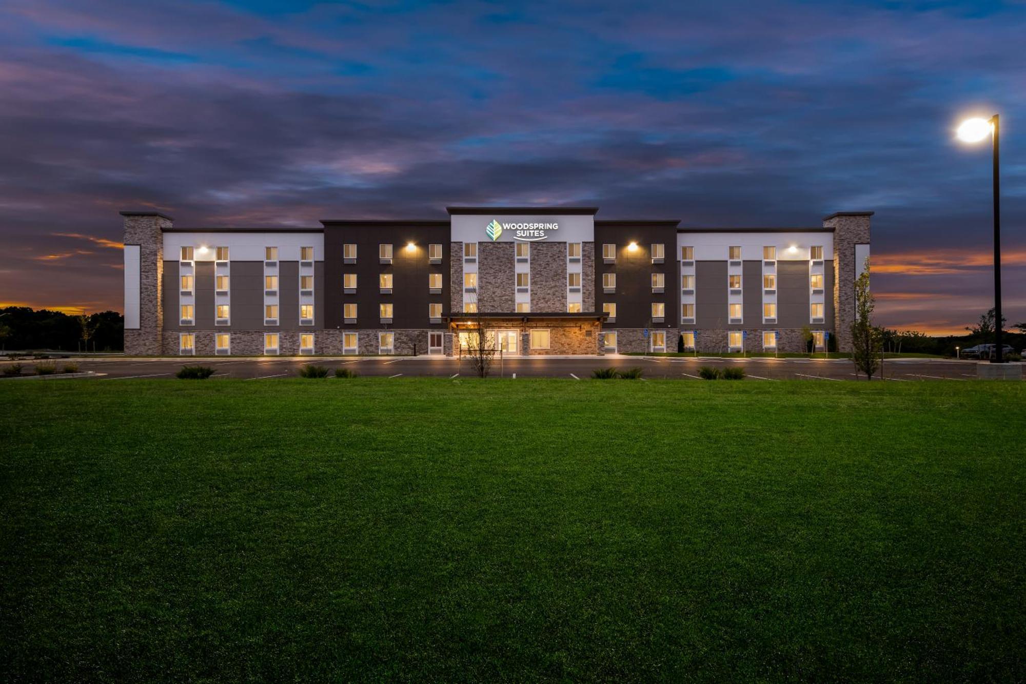 Woodspring Suites Kansas City Airport 外观 照片