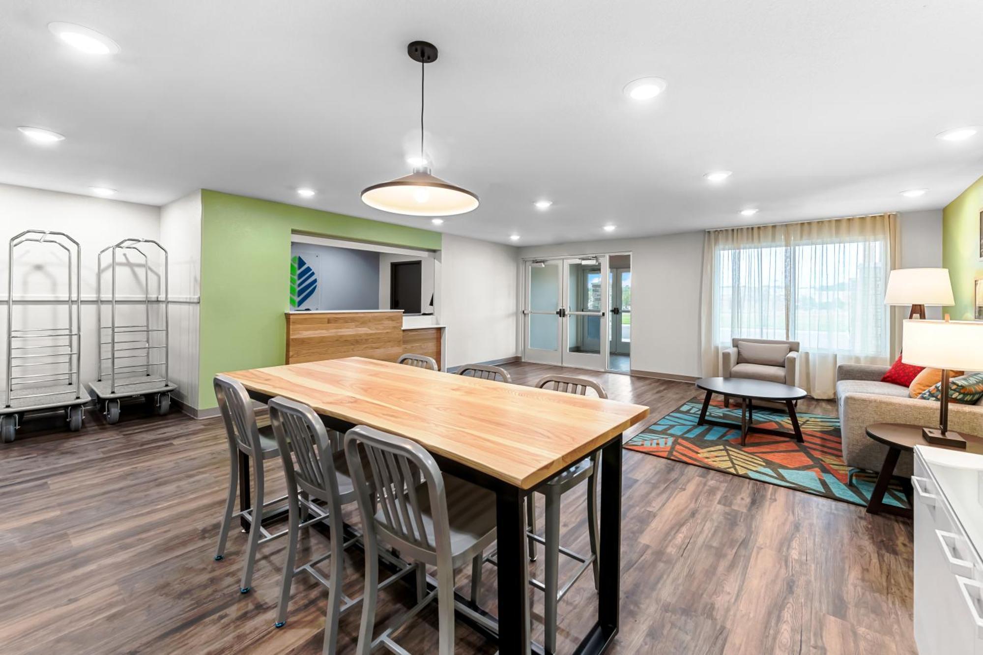 Woodspring Suites Kansas City Airport 外观 照片